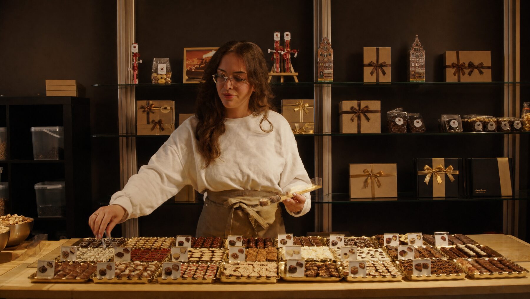 Bonbonvitrine bij Mevrouw Noot in Deventer met handgemaakte bonbons